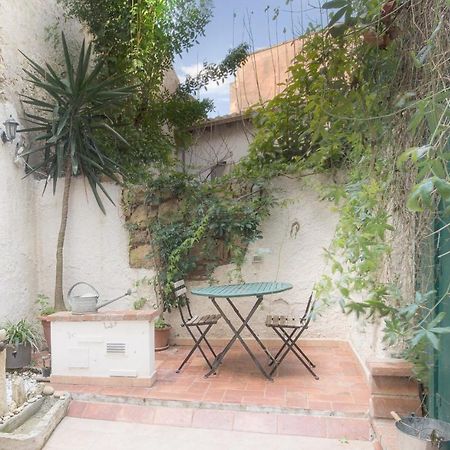 Right House - Small Garden In Old Town - Historical Castle District カリアリ エクステリア 写真
