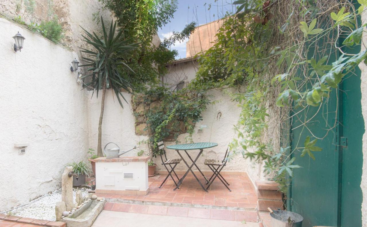 Right House - Small Garden In Old Town - Historical Castle District カリアリ エクステリア 写真